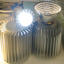 60-4500 lumen Alu und Keramik